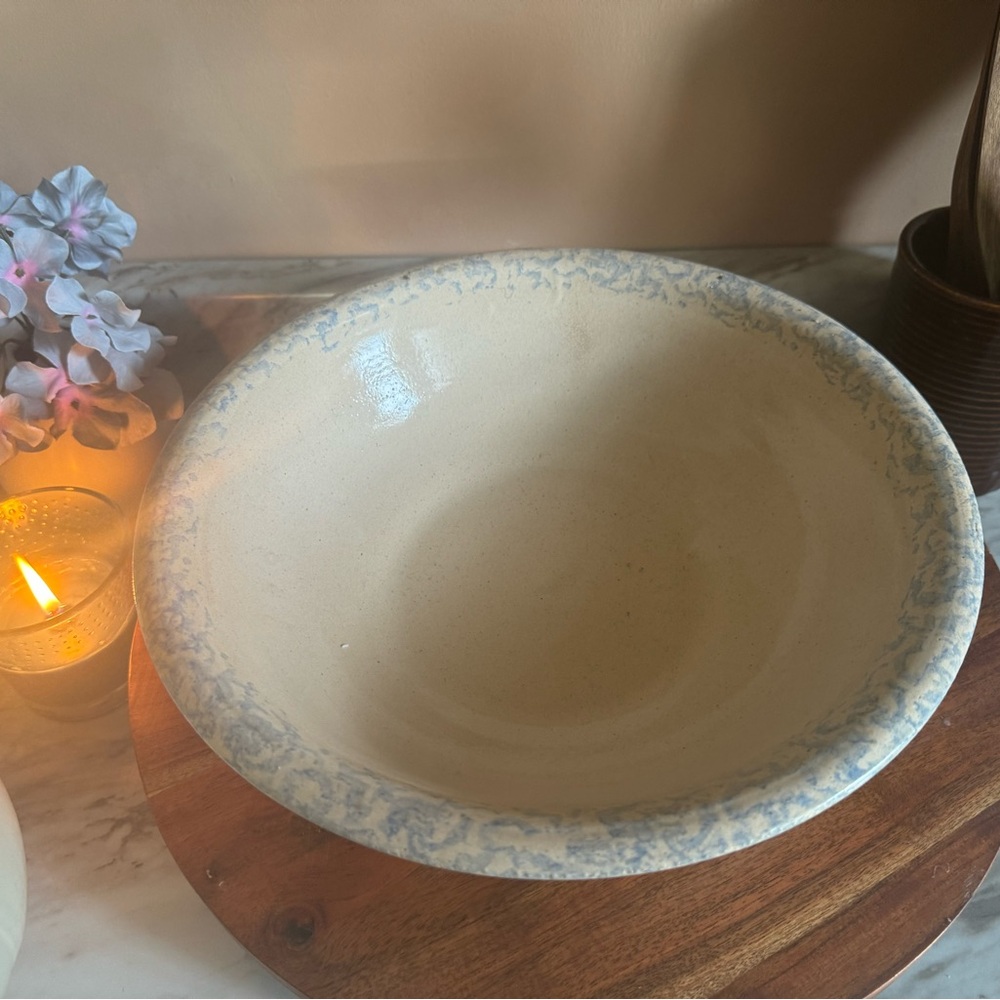 Robinson Ransbottom Roseville Pitcher and Basin. - Picture 3 of 4